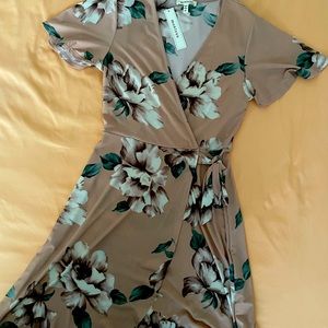 NWT Beige/ Light Pink floral Dress with adjustable waist